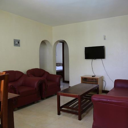 Prestige Leisure Hotel Mtwapa Buitenkant foto