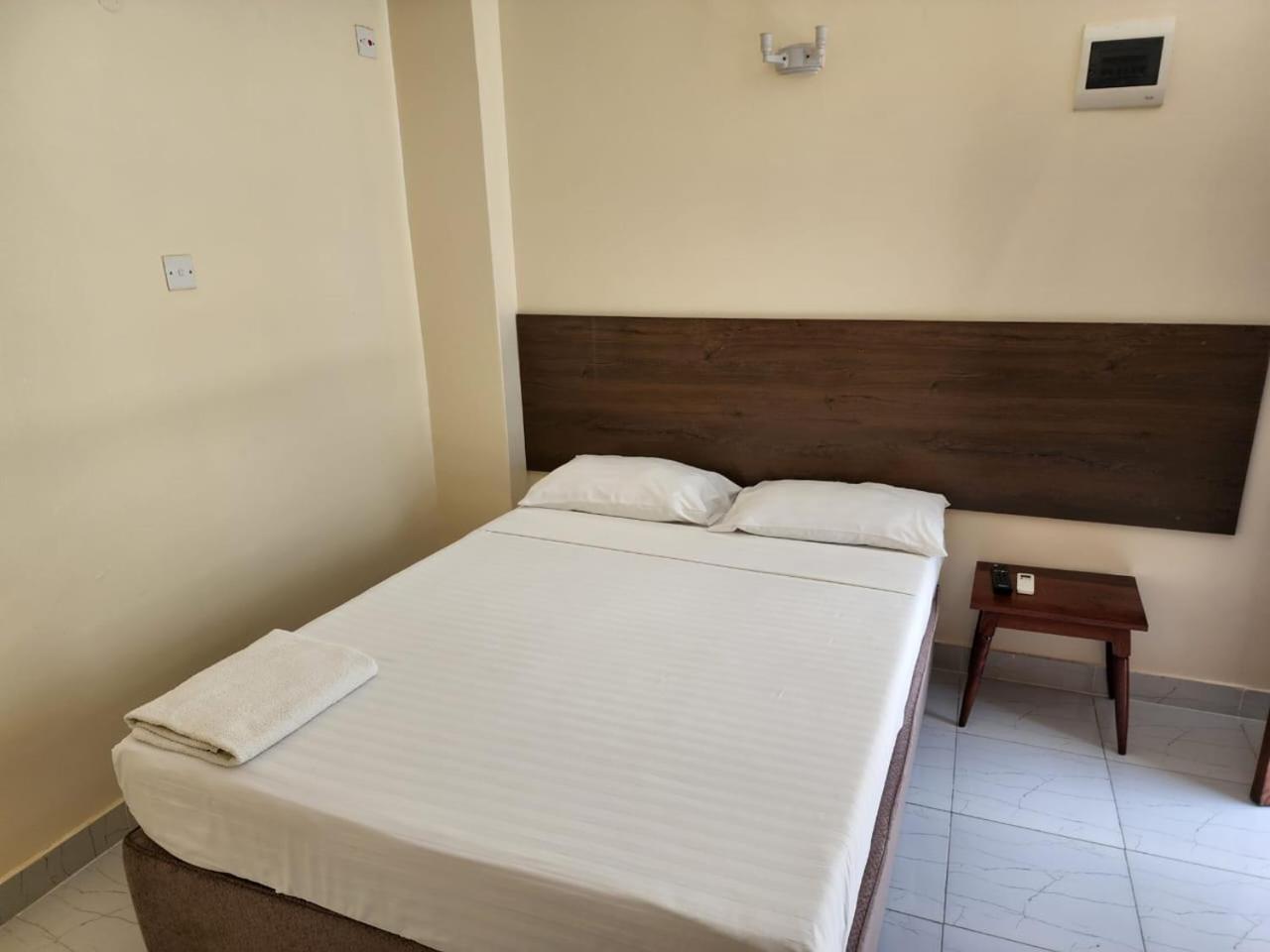 Prestige Leisure Hotel Mtwapa Buitenkant foto