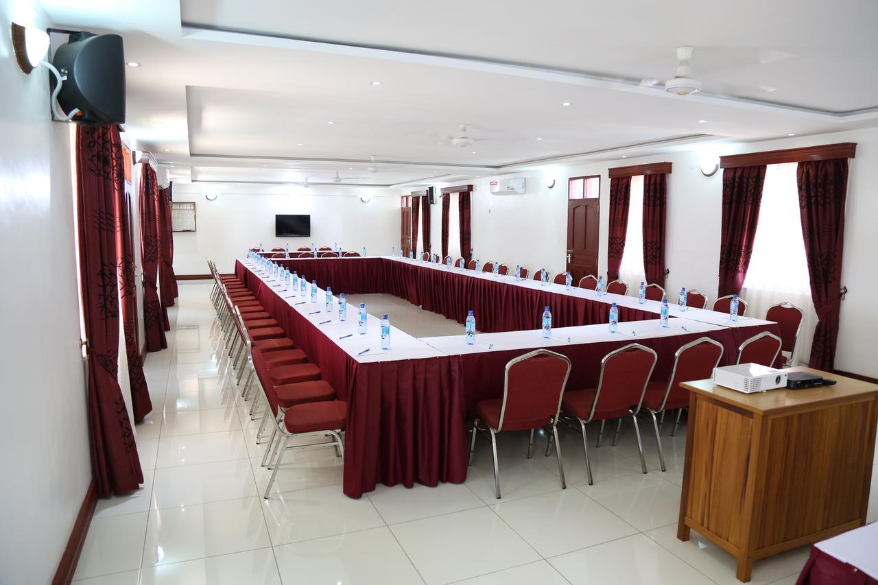 Prestige Leisure Hotel Mtwapa Buitenkant foto